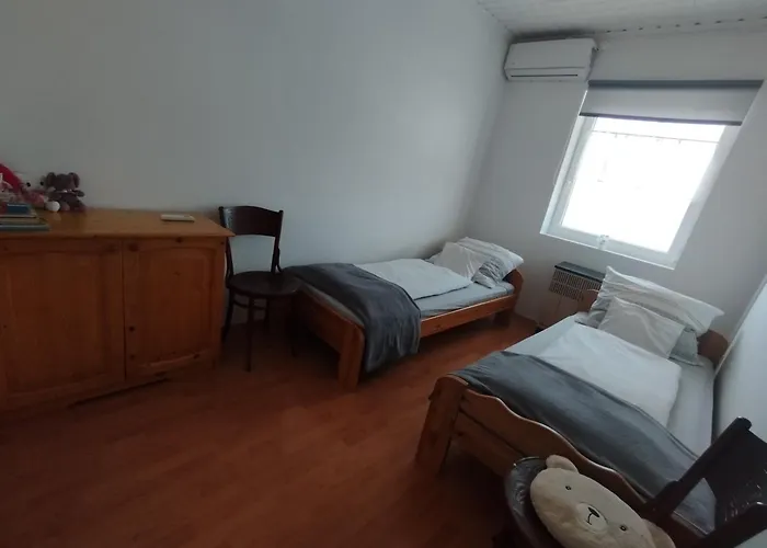 Var-Lak Apartman