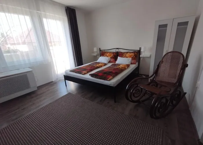 Var-Lak Apartman